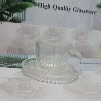 د و دست لیوان خارجی.