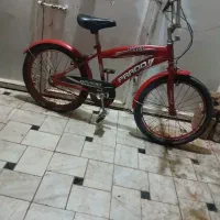 دوچرخه|دوچرخه، اسکیت، اسکوتر|قم, قلعه عموحسین|دیوار