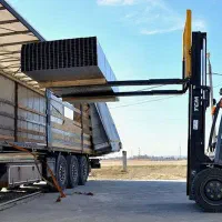 خدمات اجاره لیفتراک سیار ، تخلیه و بارگیری