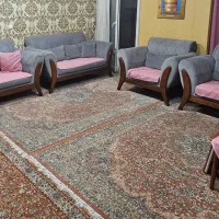 مبل و جلومبلی و میزبان