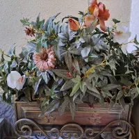 پایه گلدان مصنوعی