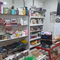 یه مغازه با وسایل آرایشی واگذار میشه