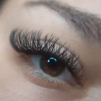 کاشت مژه تخصصی با متریال درجه یک