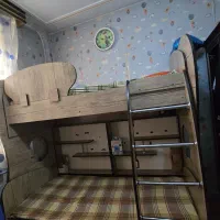 تخت‌ها دوطبقه و به اضافه کمد کودک و نوجوان