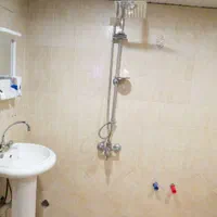 مجتمع اقامتی روزانه و ماهانه|اجارهٔ کوتاه‌مدت آپارتمان و سوئیت|کرمان, |دیوار