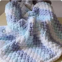 سفارش بافت پتوی پافی پذیرفته میشود|رختخواب، بالش، پتو|صدرا-فارس, فاز ۱|دیوار