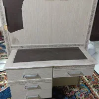 میز آرایشی.دکور.قاب عکس