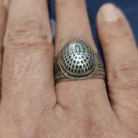 یک عدد انگشتر زنانه بسیار زیبا قدیمی فروشی