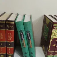 تعدادی کتاب نفیس به صورت سری و منظم|کتاب و مجله ادبی|تهران, دریاچه شهدای خلیج فارس|دیوار