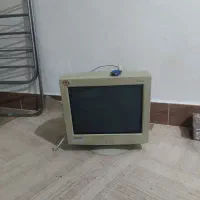 مانیتور در حد نو