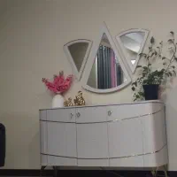 آینه و کنسول در حد