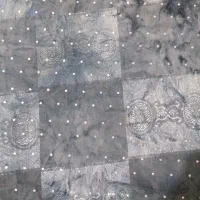 تعدادی پارچه ویک عددروسری
