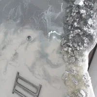 ساعت دیواری دفرمه رزینی توسی سفید|ساعت دیواری و تزئینی|کرج, گوهردشت|دیوار