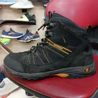 انواع کفشهای کوهنوردی و طبیعت گردی|کیف، کفش، کمربند|مشهد, تلگرد|دیوار