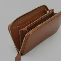 کیف پول زنانه گمشده