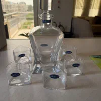 ست تنگ و شش عدد شات، اکبند و سه تا قاب ایکیا