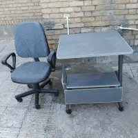 صندلی چرخدار با میز