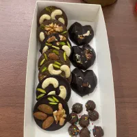شکلات دست ساز خانگی|خوردنی و آشامیدنی|مشهد, تبادکان|دیوار
