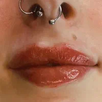 تاتو و پرسینگ لاهیجان تضمینی|خدمات آرایشگری و زیبایی|لاهیجان, شیشه گران|دیوار