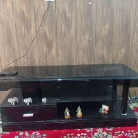 میزتلفزیون شیشه ای