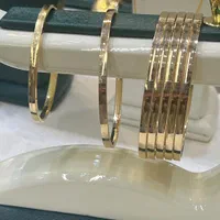 کارگاه النگو سازی|جواهرات|یزد, |دیوار