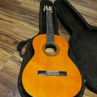 گیتار یاماها C70
