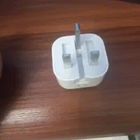 شارژر ۲۰ وات اپل  همراه کابل و ۳ عدد قاب ایفون ۱۳