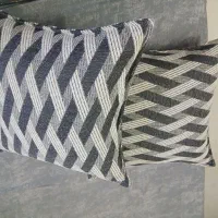 دو عدد کوسن نو|مبلمان خانگی و میز عسلی|مشهد, انقلاب|دیوار