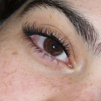 کاشت و اکستنشن مژه