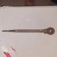 یه عدد اچار داربست.یه لوله بزرگ و یه کوچیک