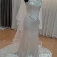 لباس فرمالیته یا حتی لباس عروس نو استفاده نشده