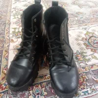 پوتین فروشی