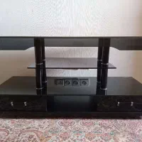 میز تلویزیون شیشه ای