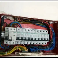 استخدام برقکار نیمه ماهر و شاگرد ساده|استخدام معماری، عمران و ساختمانی|بهار, |دیوار