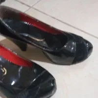 کفش ها فقط جفتی ۱۱۰۰۰۰تومان|کیف، کفش، کمربند|قم, چهار مردان|دیوار