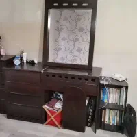 تخت خواب دو نفره + پاتختی و بوفه و آینه