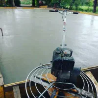 بتن ریزی کف با ماله پروانه ای