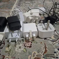 انواع گوشی، ساده و شارژر