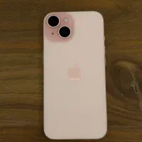 آیفون ۱۵ صورتی