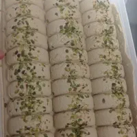 حلوا ارده و شکری ادویه و خرما قند شکسته یزد