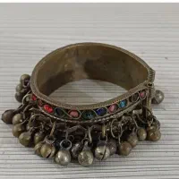 گردنی و دستبند های ورشو بسیار قدیمی|کلکسیون اشیاء عتیقه|دماوند, گیلاوند|دیوار