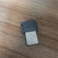 فلش مموری سامسونگ ۱۲۸ گیگ USB3 درحد نو