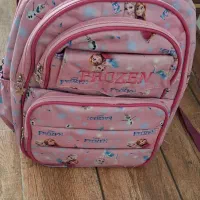 کوله ی مدرسه در حد نو|کیف، کفش، کمربند|اشتهارد, |دیوار