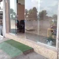 دومغازه-با-مالکیت-و-به-همراه-یک-واحد-مسکونی