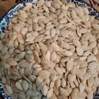 تخم کدو خام