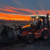 نیازمند راننده بیل بکهو سنوپارس اتومات