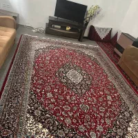 فرش قدیمی قرمز سالم