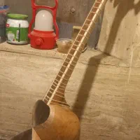 تار حرفه ای خوش صدا وبا الگوی بسیار خوب