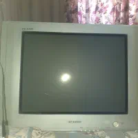 یه دستگاه تلویزیون ۲۱ اینچ سامسونگ