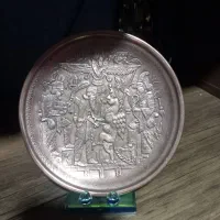 قدیمی.بشقاب.دکمه